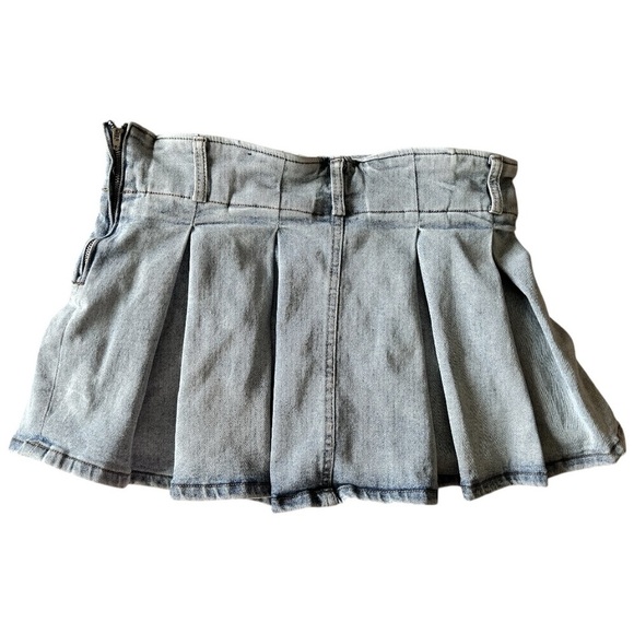 J for Justify Dresses & Skirts - J For Justify pleated Jean mini skirt light wash blue denim women’s size Large